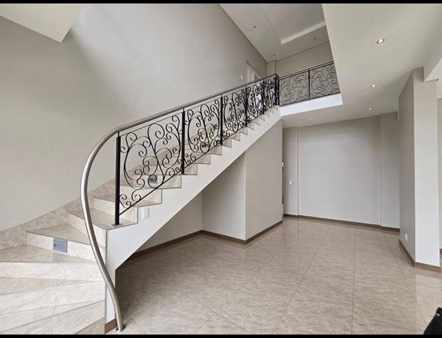 5 BEDROOM PROPERTY TO RENT IN WATERKLOOF HEIGHTS